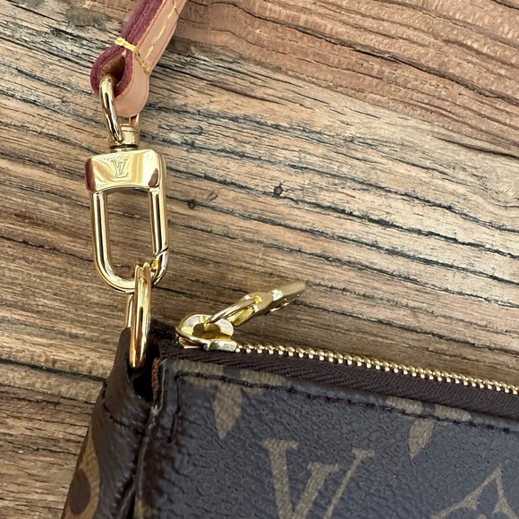 NEW Louis Vuitton Monogram Pochette - Picture 5 of 10